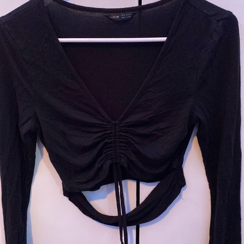 long sleeve crop top (tight feeling like a hug) very smooth feeling